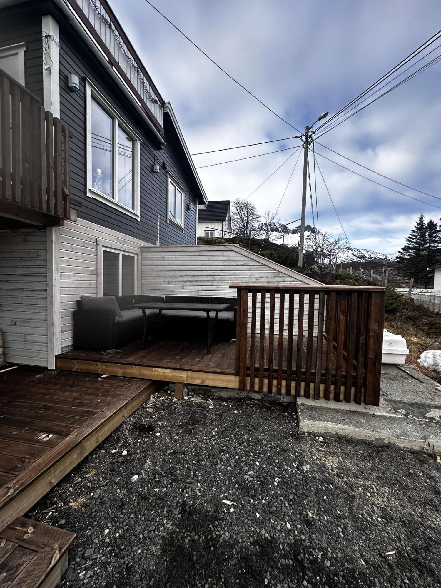 Kb Basement Apartment Sørvågen エクステリア 写真
