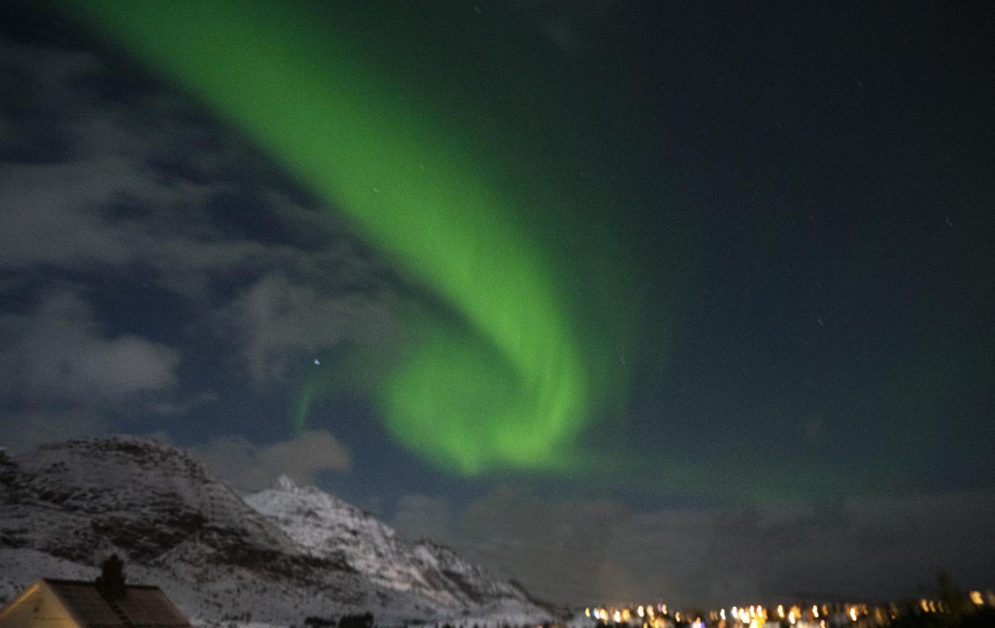Kb Basement Apartment Sørvågen エクステリア 写真