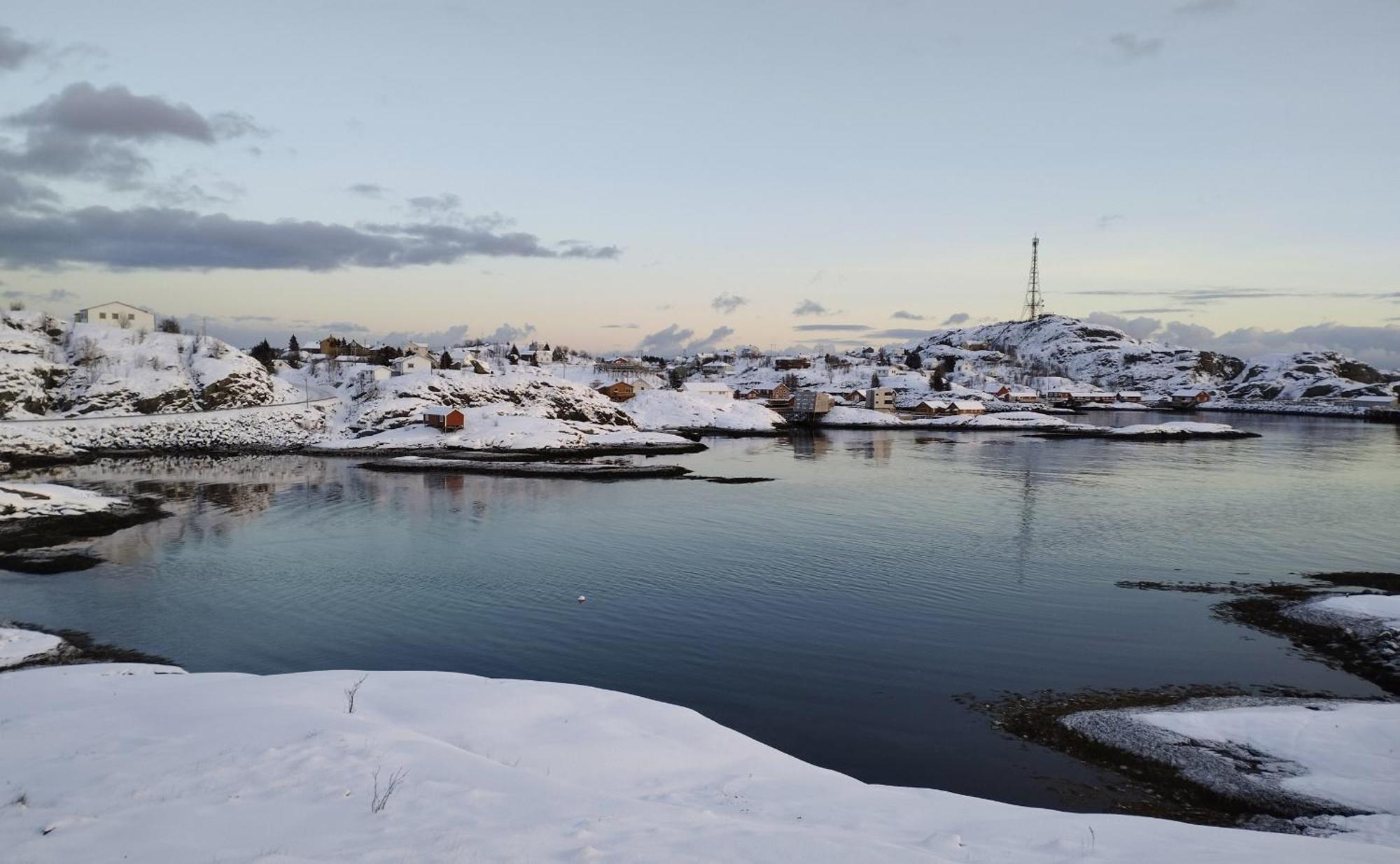 Kb Basement Apartment Sørvågen エクステリア 写真