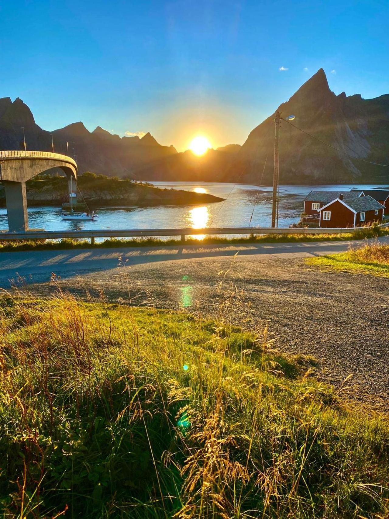 Kb Basement Apartment Sørvågen エクステリア 写真