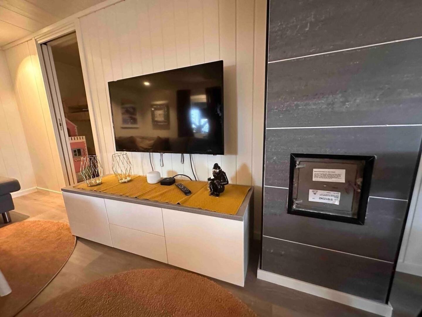 Kb Basement Apartment Sørvågen エクステリア 写真