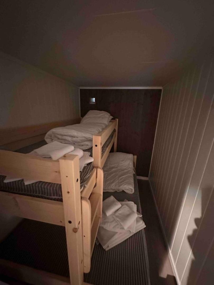 Kb Basement Apartment Sørvågen エクステリア 写真