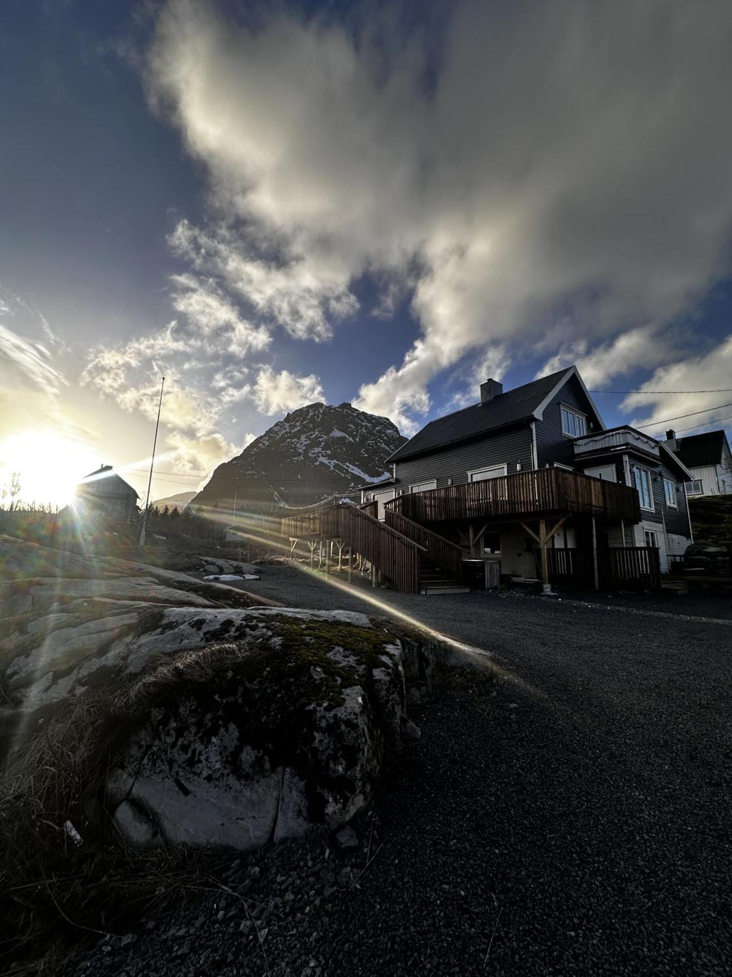 Kb Basement Apartment Sørvågen エクステリア 写真