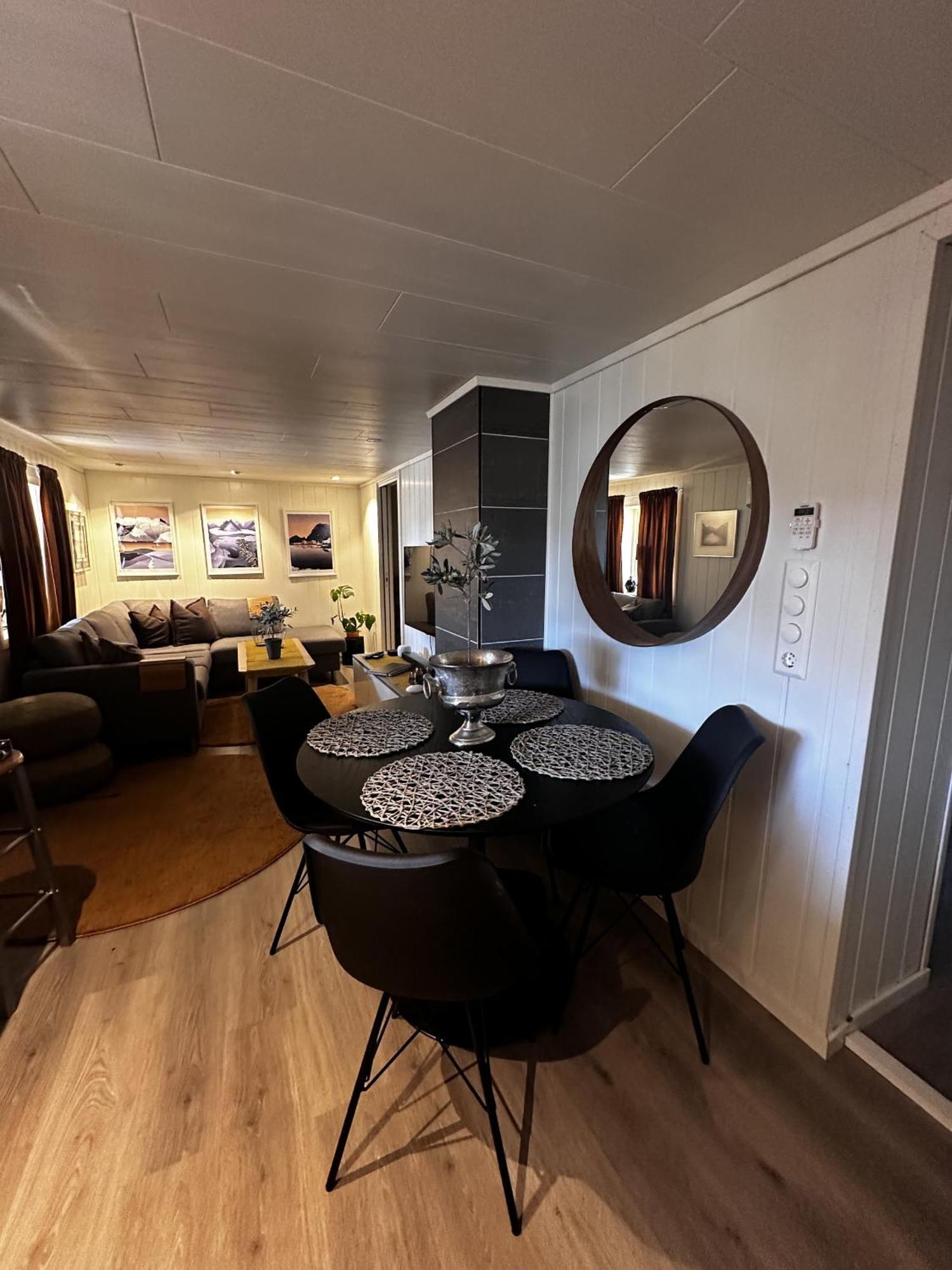 Kb Basement Apartment Sørvågen エクステリア 写真