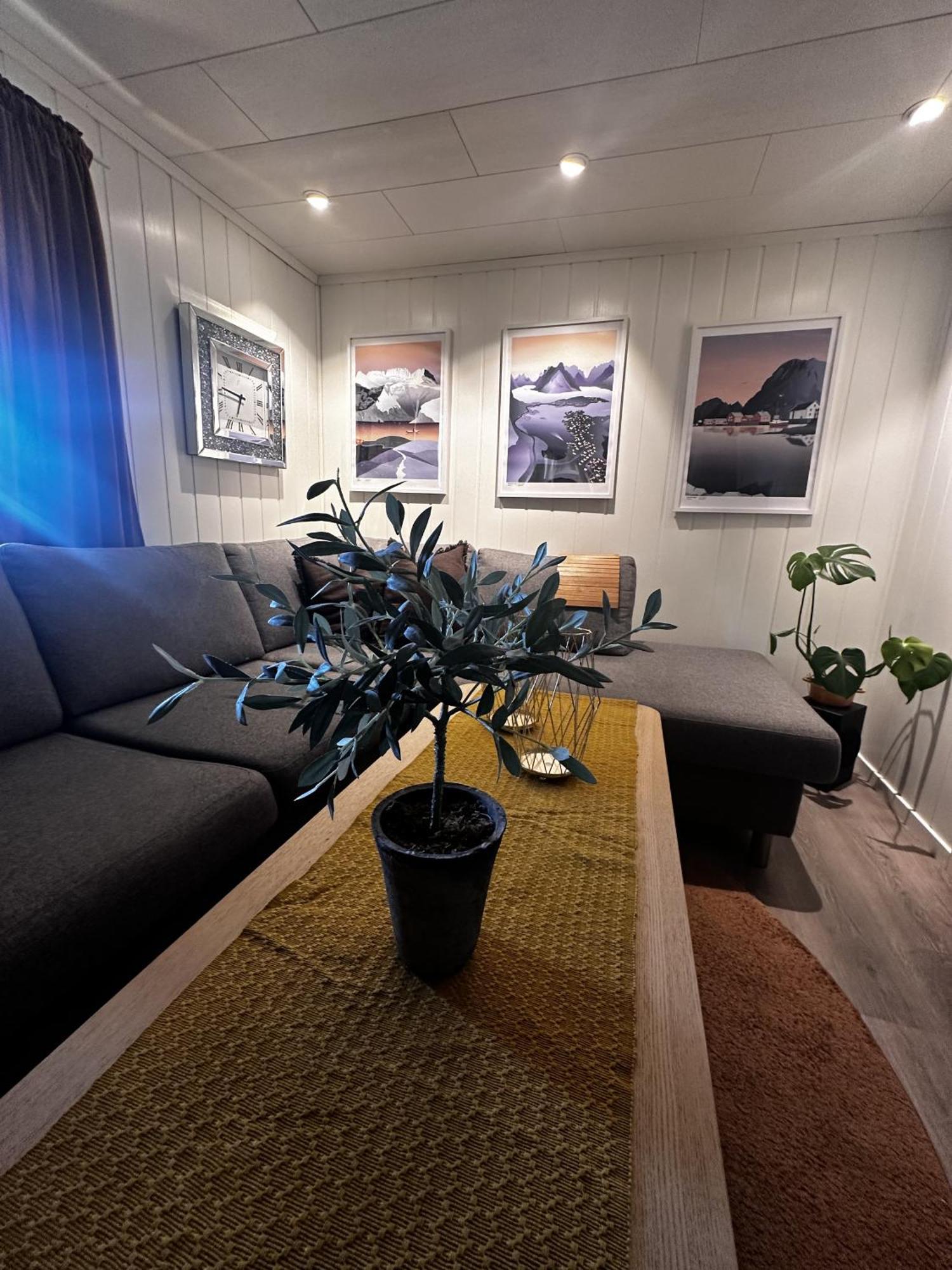 Kb Basement Apartment Sørvågen エクステリア 写真