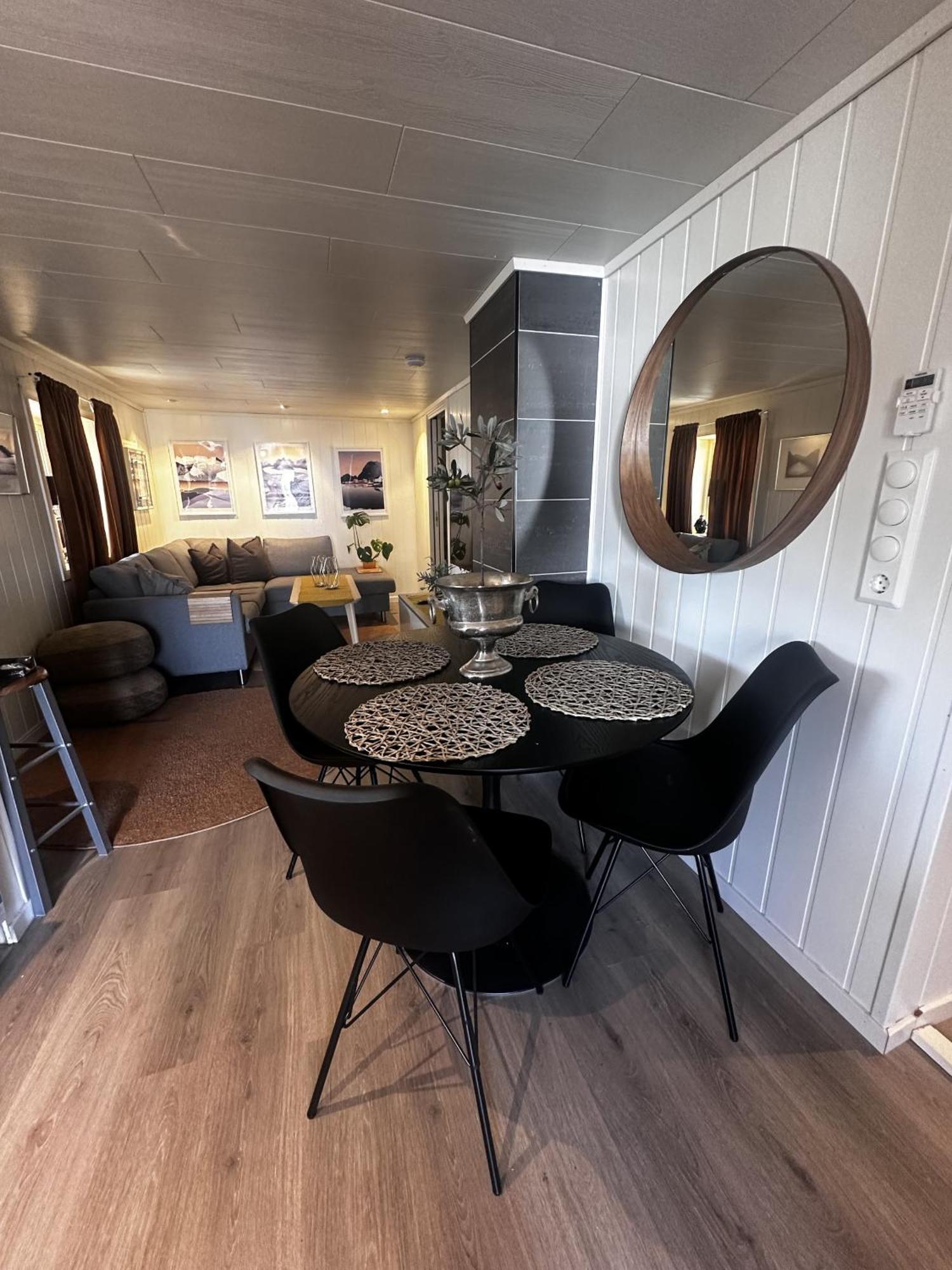 Kb Basement Apartment Sørvågen エクステリア 写真