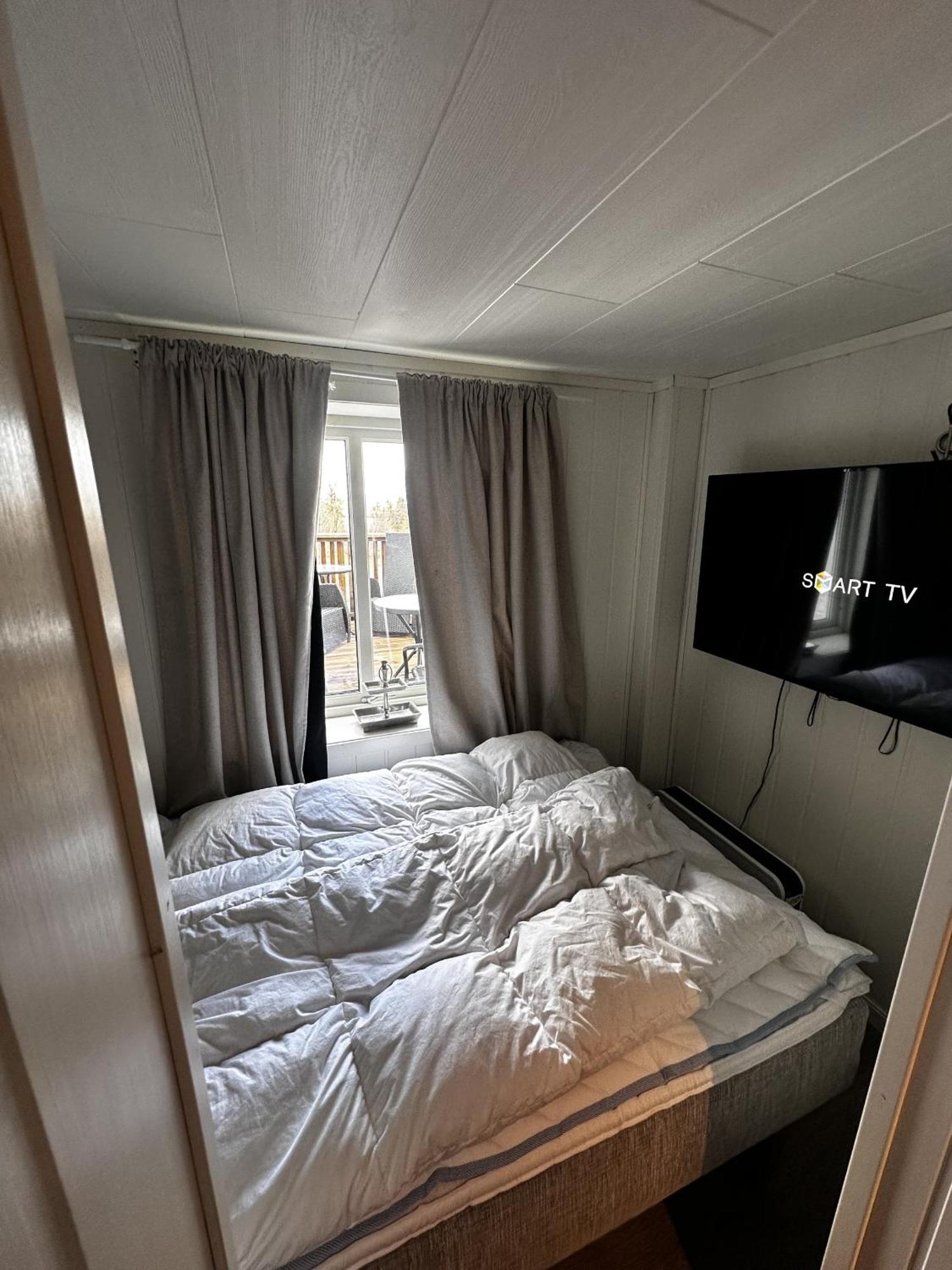 Kb Basement Apartment Sørvågen エクステリア 写真